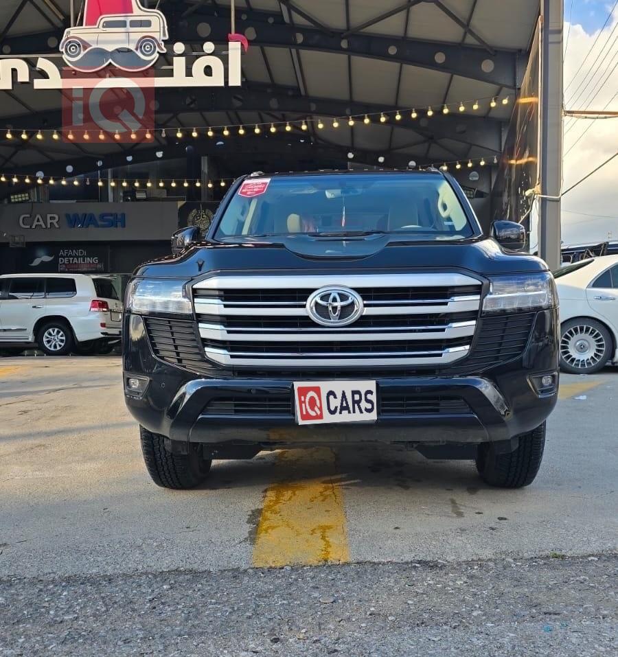 تۆیۆتا لاند کروزەر